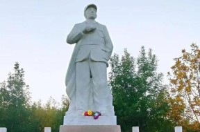 憨包英雄的真实名字是什么？它有哪些特点？