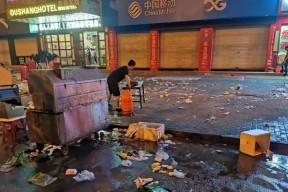 穿越火线手游夜市图文攻略怎么找？有哪些实用技巧？