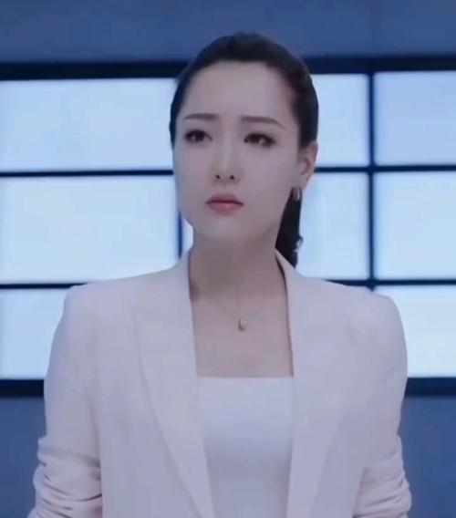 白冰偏好的手游类型是什么？  第2张