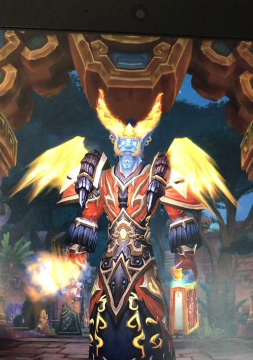魔兽发光皇冠幻化怎么获得？幻化后效果如何？  第2张